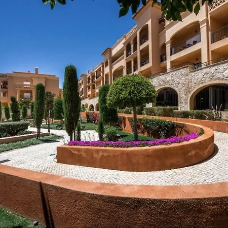 Luxury Apartment *